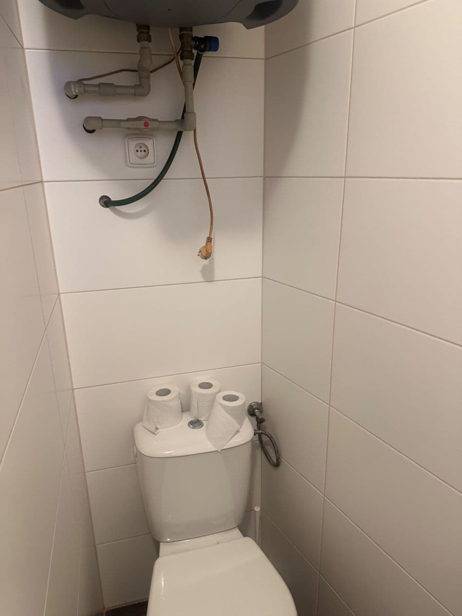 1 bedroom with open-plan kitchen flat to rent, 1 m², Husova, Louny, Ústecký Region 1 bedroom with open-plan kitchen flat to rent, 1 m², Husova, Louny, Ústecký Region