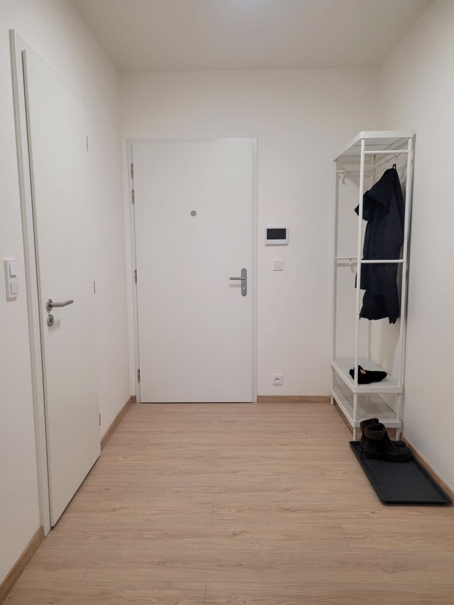 Studio flat to rent, 33 m², Cihlářská, Hostivice, Středočeský Region Studio flat to rent, 33 m², Cihlářská, Hostivice, Středočeský Region