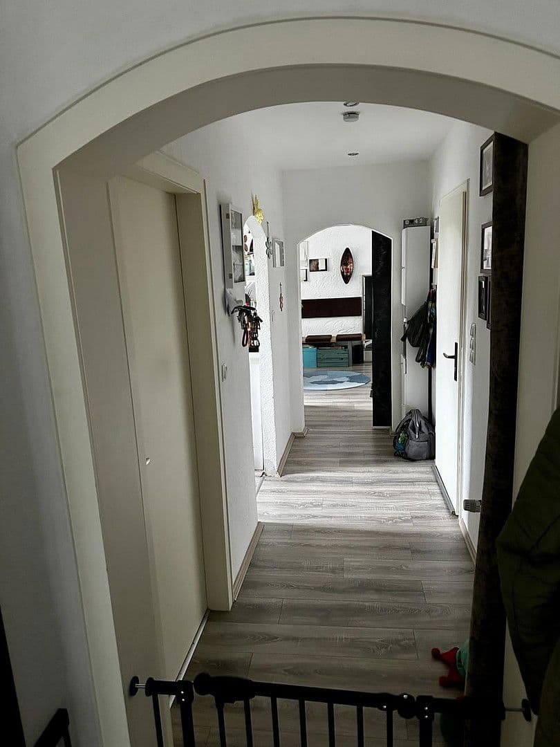 2 bedroom with open-plan kitchen flat to rent, 95 m², Bochum, North Rhine-Westphalia 2 bedroom with open-plan kitchen flat to rent, 95 m², Bochum, North Rhine-Westphalia