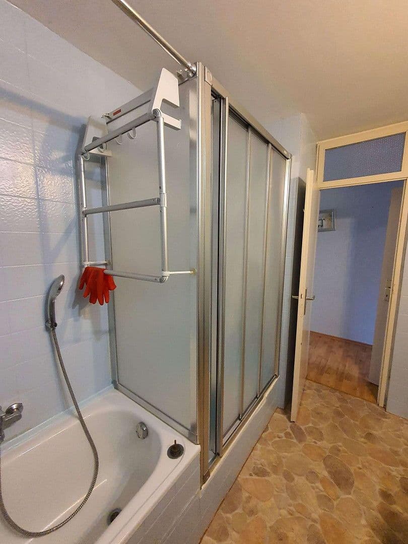 2 bedroom with open-plan kitchen flat to rent, 93 m², Pforzheim, Baden-Württemberg 2 bedroom with open-plan kitchen flat to rent, 93 m², Pforzheim, Baden-Württemberg