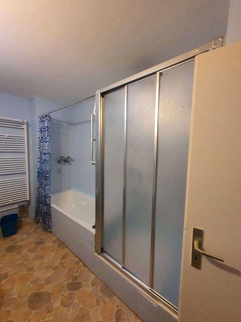 2 bedroom with open-plan kitchen flat to rent, 93 m², Pforzheim, Baden-Württemberg 2 bedroom with open-plan kitchen flat to rent, 93 m², Pforzheim, Baden-Württemberg