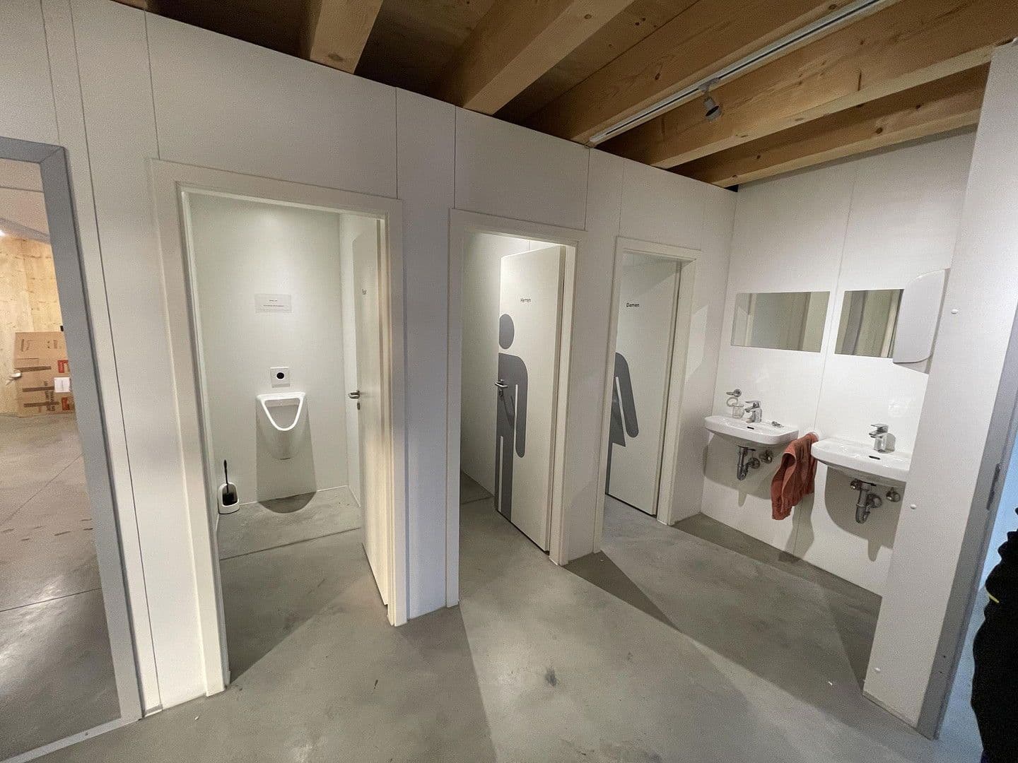 non-residential property to rent, 1,580 m², Allinger Straße 10, Vilshofen an der Donau, Bavaria non-residential property to rent, 1,580 m², Allinger Straße 10, Vilshofen an der Donau, Bavaria