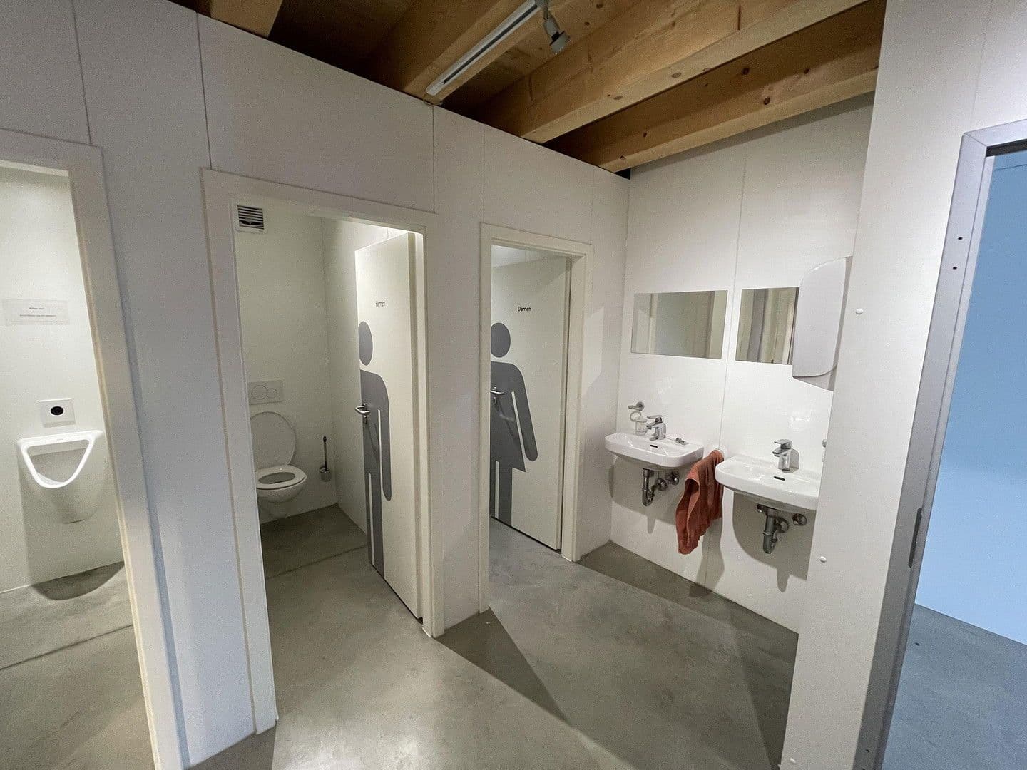 non-residential property to rent, 1,580 m², Allinger Straße 10, Vilshofen an der Donau, Bavaria non-residential property to rent, 1,580 m², Allinger Straße 10, Vilshofen an der Donau, Bavaria