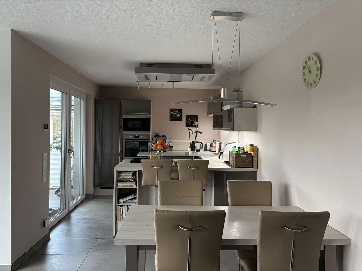 2 bedroom with open-plan kitchen flat for sale, 97 m², Oberhausen, North Rhine-Westphalia 2 bedroom with open-plan kitchen flat for sale, 97 m², Oberhausen, North Rhine-Westphalia