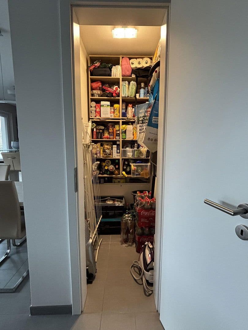 2 bedroom with open-plan kitchen flat for sale, 97 m², Oberhausen, North Rhine-Westphalia 2 bedroom with open-plan kitchen flat for sale, 97 m², Oberhausen, North Rhine-Westphalia