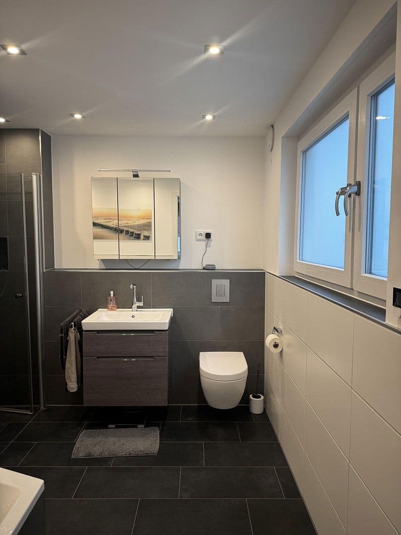 2 bedroom with open-plan kitchen flat for sale, 97 m², Oberhausen, North Rhine-Westphalia 2 bedroom with open-plan kitchen flat for sale, 97 m², Oberhausen, North Rhine-Westphalia