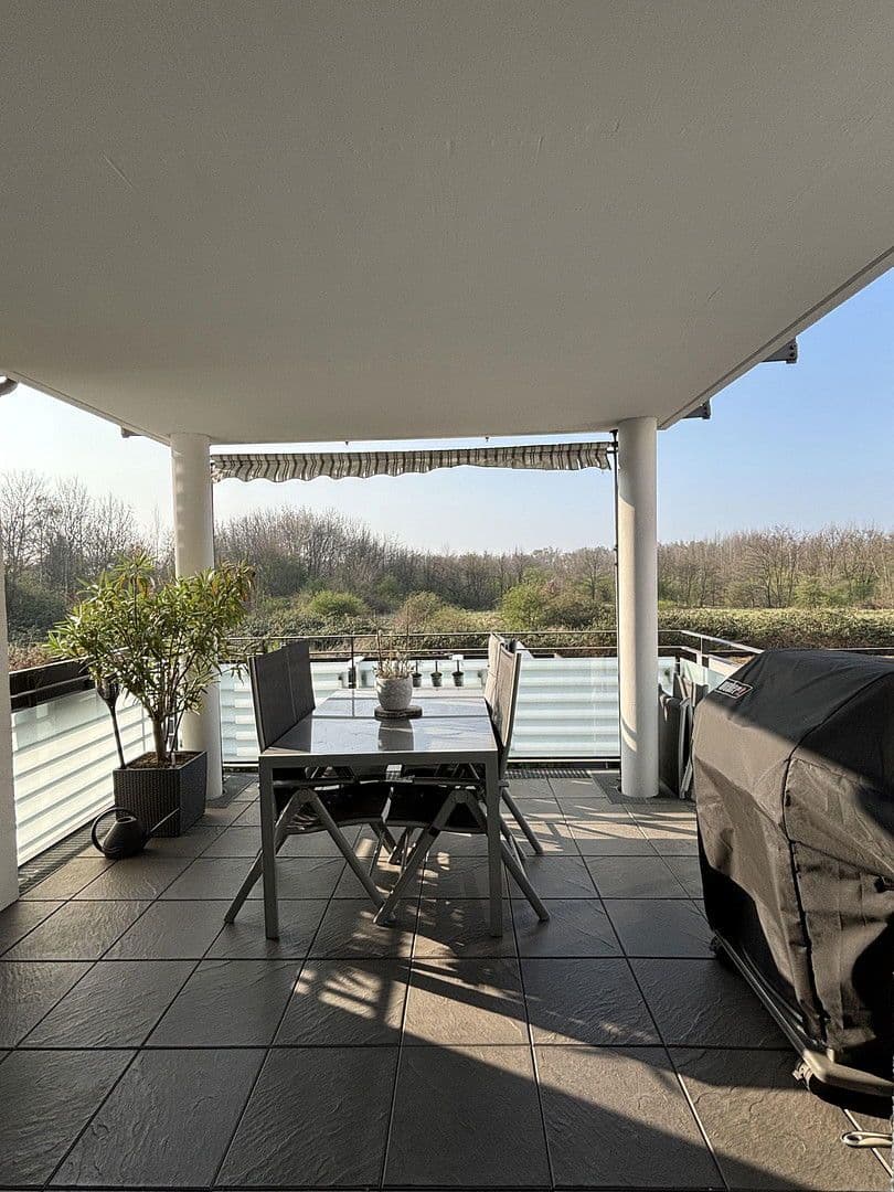 2 bedroom with open-plan kitchen flat for sale, 97 m², Oberhausen, North Rhine-Westphalia 2 bedroom with open-plan kitchen flat for sale, 97 m², Oberhausen, North Rhine-Westphalia