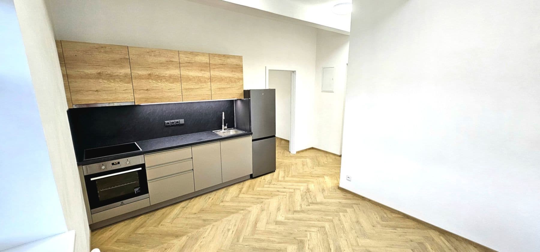 1 bedroom with open-plan kitchen flat to rent, 30 m², Pod Kesnerkou, Prague, Prague 1 bedroom with open-plan kitchen flat to rent, 30 m², Pod Kesnerkou, Prague, Prague
