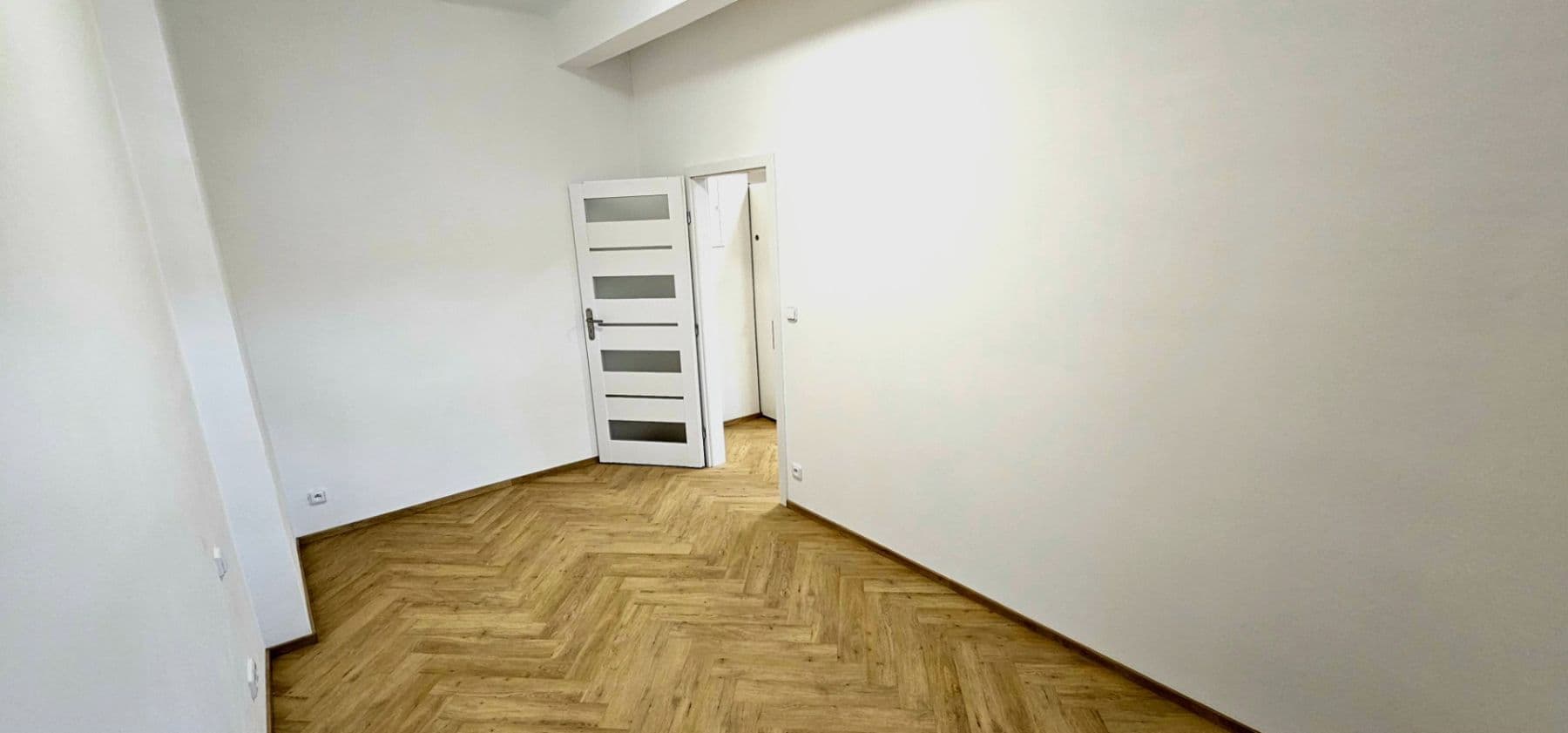 1 bedroom with open-plan kitchen flat to rent, 30 m², Pod Kesnerkou, Prague, Prague 1 bedroom with open-plan kitchen flat to rent, 30 m², Pod Kesnerkou, Prague, Prague