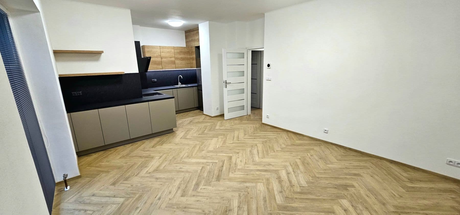 2 bedroom with open-plan kitchen flat to rent, 75 m², Pod Kesnerkou, Prague, Prague 2 bedroom with open-plan kitchen flat to rent, 75 m², Pod Kesnerkou, Prague, Prague