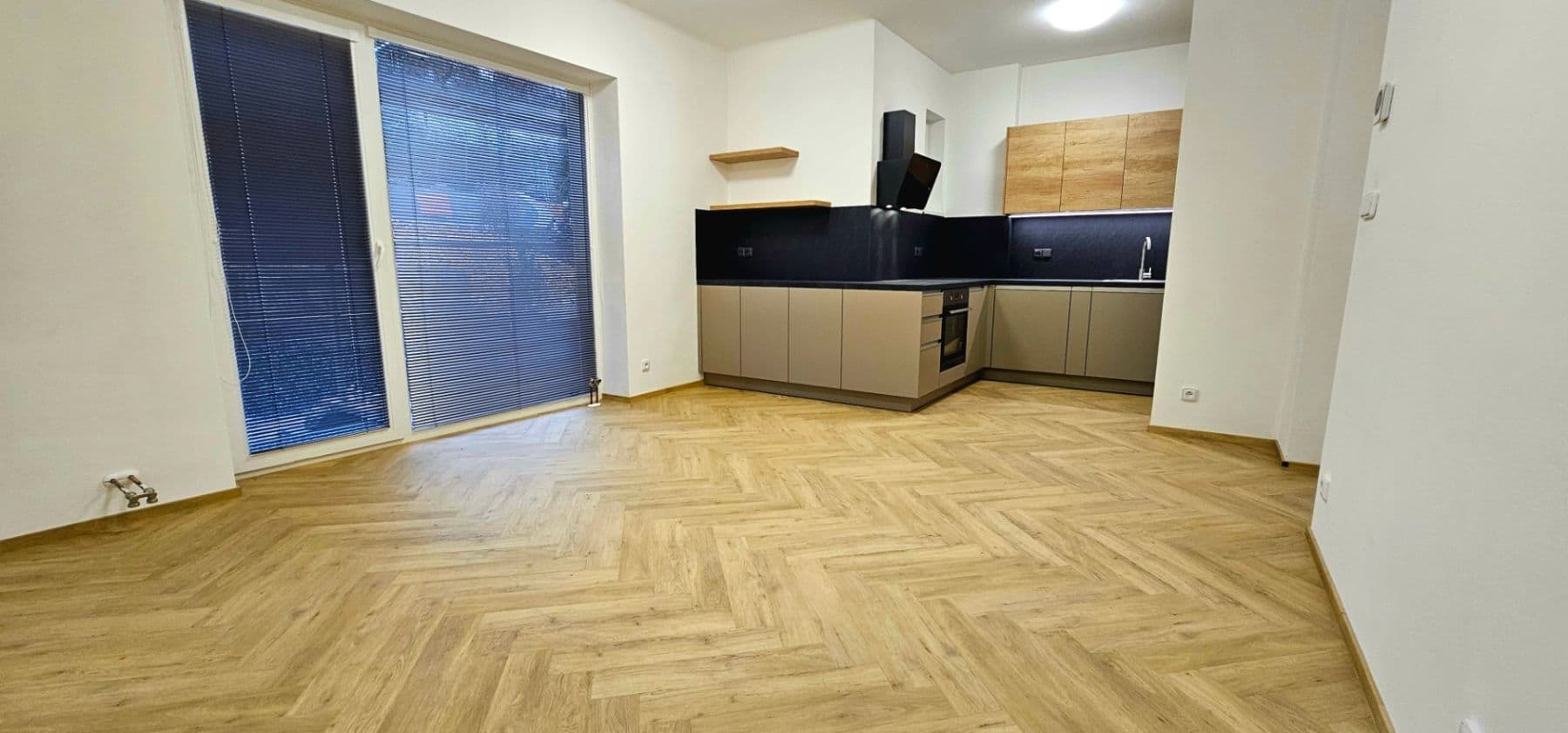 2 bedroom with open-plan kitchen flat to rent, 75 m², Pod Kesnerkou, Prague, Prague 2 bedroom with open-plan kitchen flat to rent, 75 m², Pod Kesnerkou, Prague, Prague