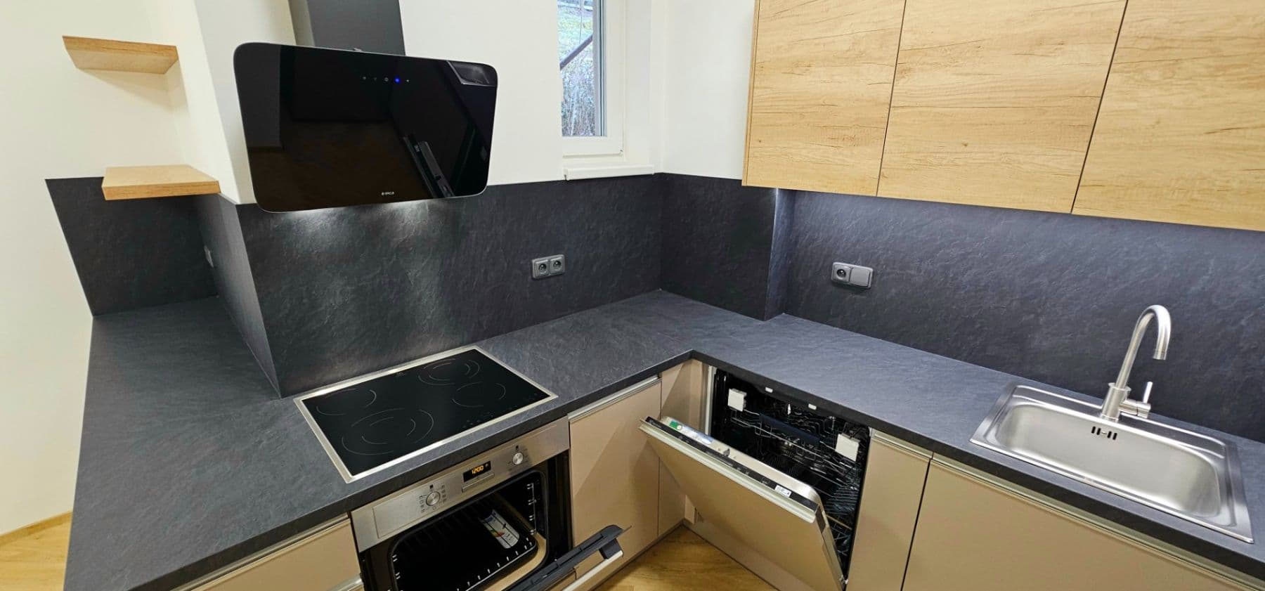 2 bedroom with open-plan kitchen flat to rent, 75 m², Pod Kesnerkou, Prague, Prague 2 bedroom with open-plan kitchen flat to rent, 75 m², Pod Kesnerkou, Prague, Prague