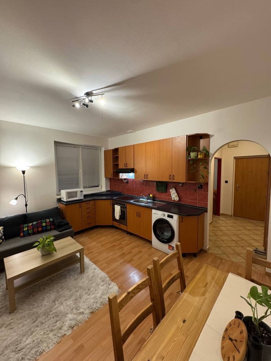 3 bedroom flat to rent, 50 m², Svätoplukova, Ružinov, Bratislavský Region 3 bedroom flat to rent, 50 m², Svätoplukova, Ružinov, Bratislavský Region