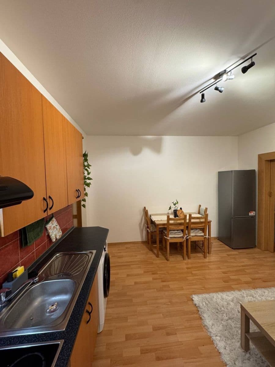 3 bedroom flat to rent, 50 m², Svätoplukova, Ružinov, Bratislavský Region 3 bedroom flat to rent, 50 m², Svätoplukova, Ružinov, Bratislavský Region