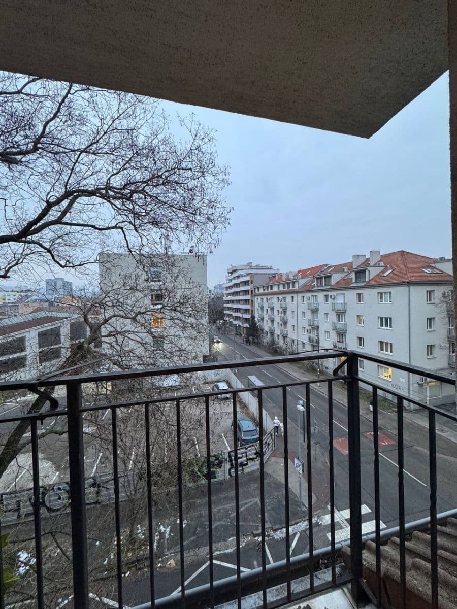 3 bedroom flat to rent, 50 m², Svätoplukova, Ružinov, Bratislavský Region 3 bedroom flat to rent, 50 m², Svätoplukova, Ružinov, Bratislavský Region