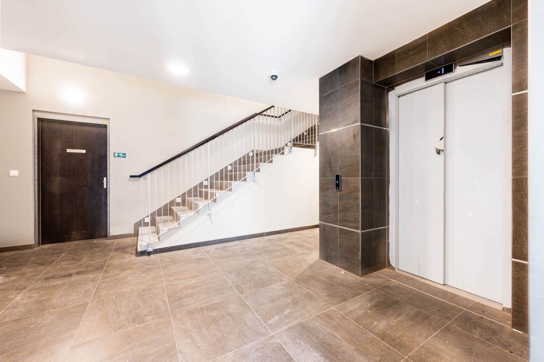 Studio flat to rent, 36 m², Kotlaska, Prague, Prague Studio flat to rent, 36 m², Kotlaska, Prague, Prague