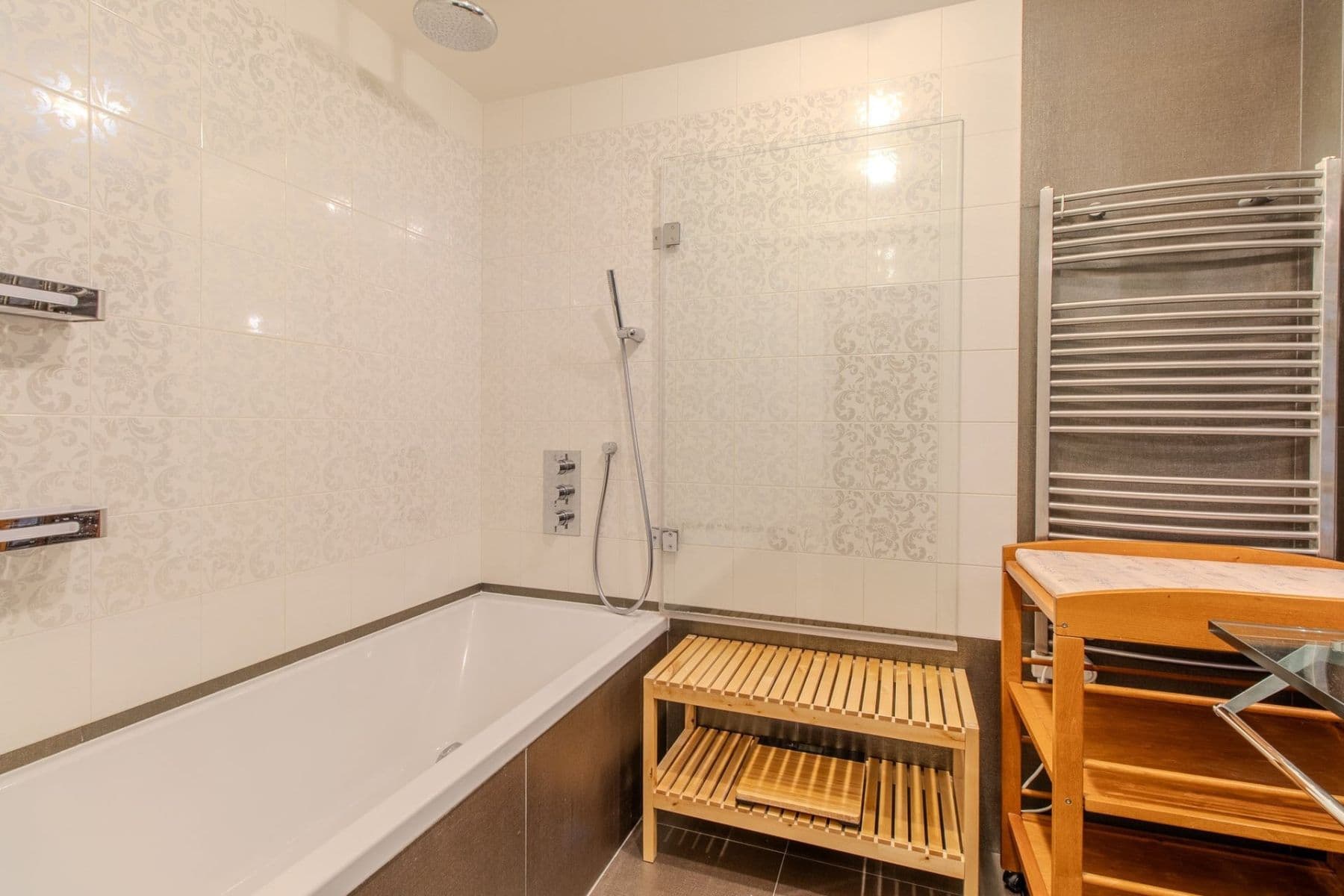 3 bedroom with open-plan kitchen flat to rent, 88 m², Kloboučnická, Prague, Prague 3 bedroom with open-plan kitchen flat to rent, 88 m², Kloboučnická, Prague, Prague