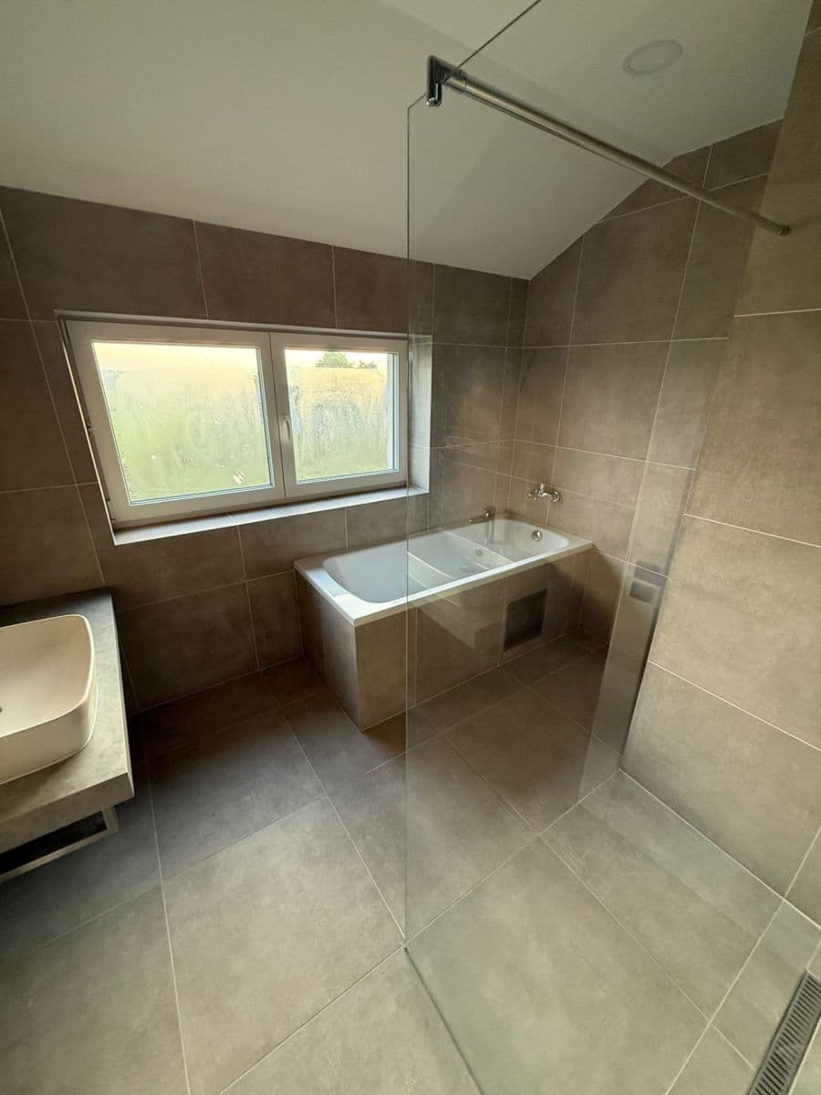 3 bedroom with open-plan kitchen flat for sale, 110 m², Strančice, Středočeský Region 3 bedroom with open-plan kitchen flat for sale, 110 m², Strančice, Středočeský Region