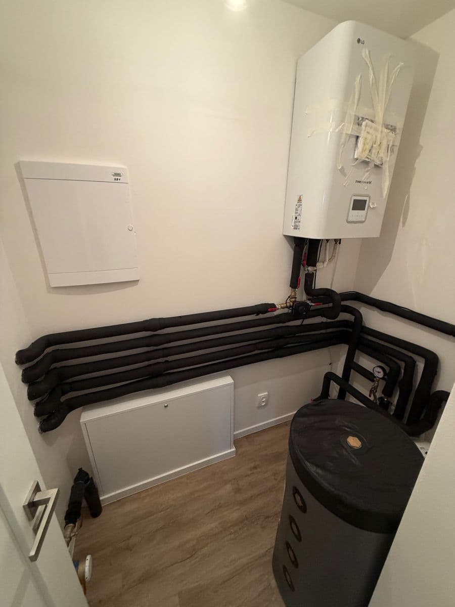 3 bedroom with open-plan kitchen flat for sale, 110 m², Strančice, Středočeský Region 3 bedroom with open-plan kitchen flat for sale, 110 m², Strančice, Středočeský Region