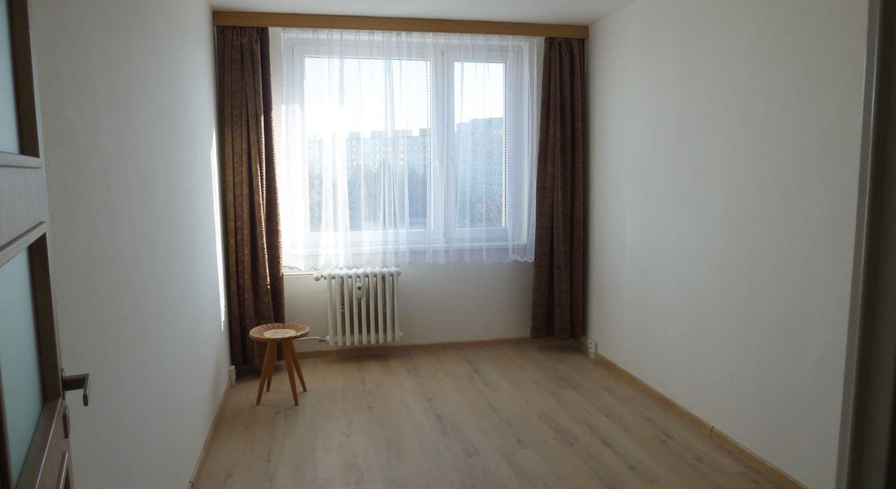 1 bedroom with open-plan kitchen flat to rent, 43 m², Bellušova, Prague, Prague 1 bedroom with open-plan kitchen flat to rent, 43 m², Bellušova, Prague, Prague