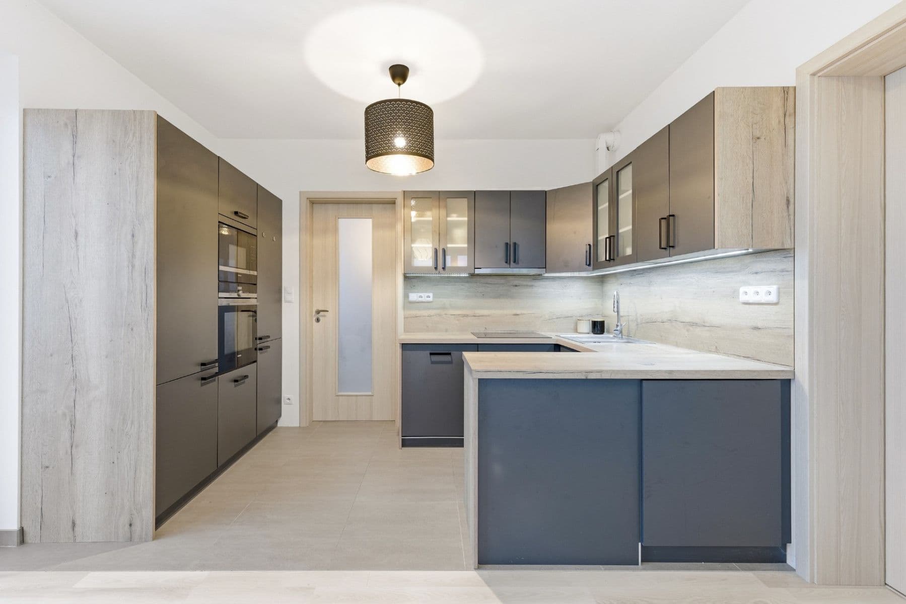 2 bedroom with open-plan kitchen flat for sale, 70 m², Klausova, Prague, Prague 2 bedroom with open-plan kitchen flat for sale, 70 m², Klausova, Prague, Prague