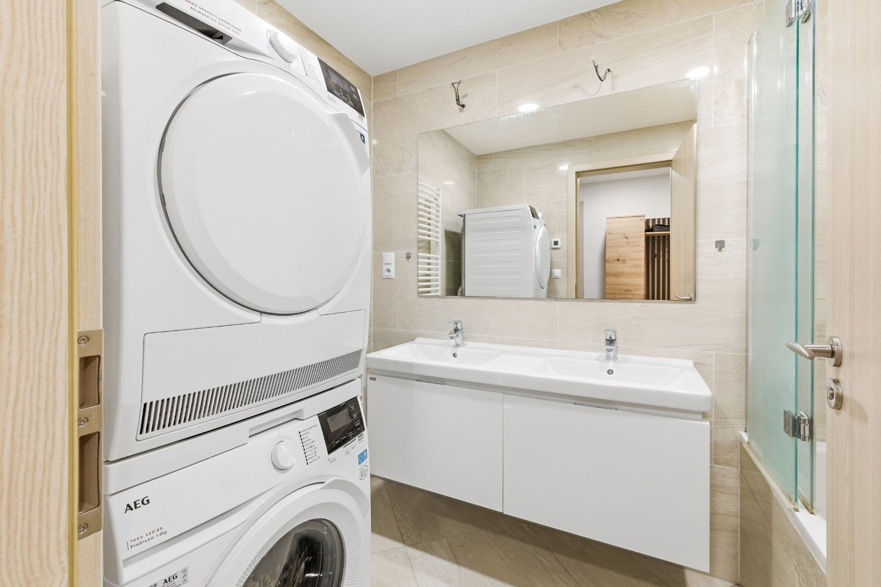 2 bedroom with open-plan kitchen flat for sale, 70 m², Klausova, Prague, Prague 2 bedroom with open-plan kitchen flat for sale, 70 m², Klausova, Prague, Prague