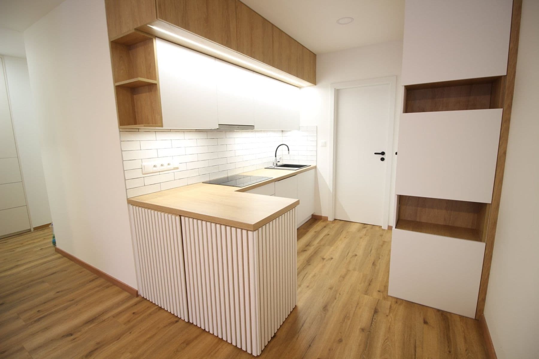 2 bedroom with open-plan kitchen flat to rent, 60 m², Kosmonautů, Mělník, Středočeský Region 2 bedroom with open-plan kitchen flat to rent, 60 m², Kosmonautů, Mělník, Středočeský Region