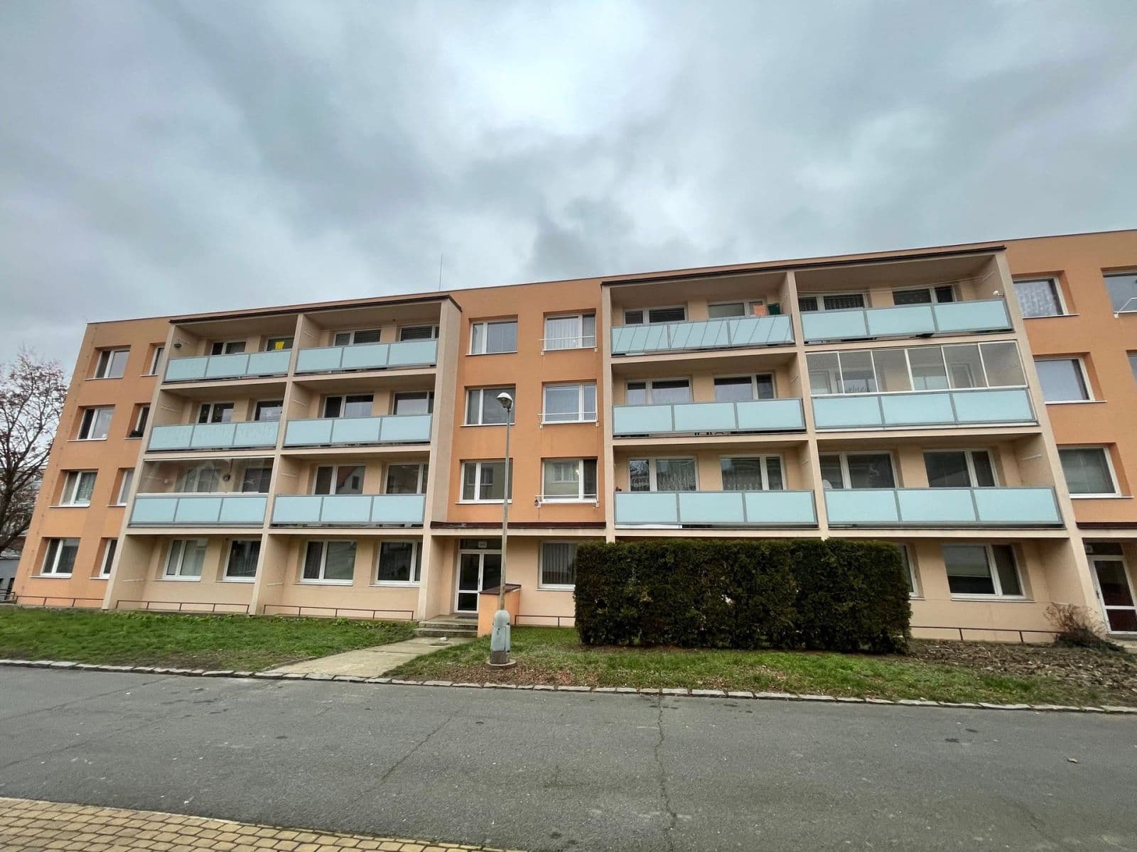 2 bedroom with open-plan kitchen flat to rent, 60 m², Kosmonautů, Mělník, Středočeský Region 2 bedroom with open-plan kitchen flat to rent, 60 m², Kosmonautů, Mělník, Středočeský Region