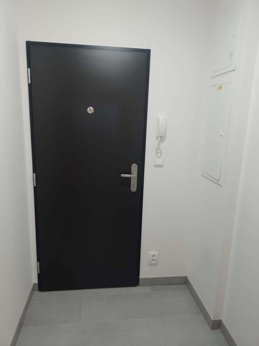 Studio flat to rent, 23 m², Augustina Lukeše, Brandýs nad Labem-Stará Boleslav, Středočeský Region Studio flat to rent, 23 m², Augustina Lukeše, Brandýs nad Labem-Stará Boleslav, Středočeský Region