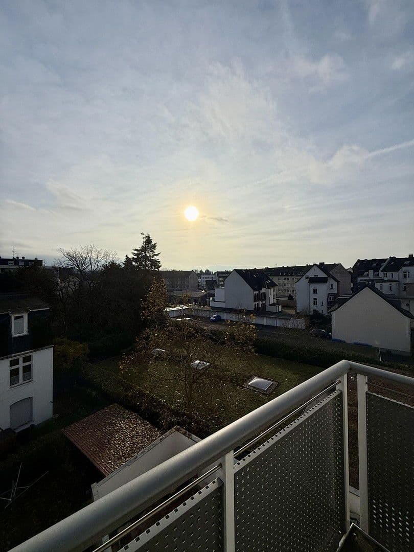 4 bedroom flat to rent, 80 m², Altstadtstraße 25, Leverkusen, North Rhine-Westphalia 4 bedroom flat to rent, 80 m², Altstadtstraße 25, Leverkusen, North Rhine-Westphalia