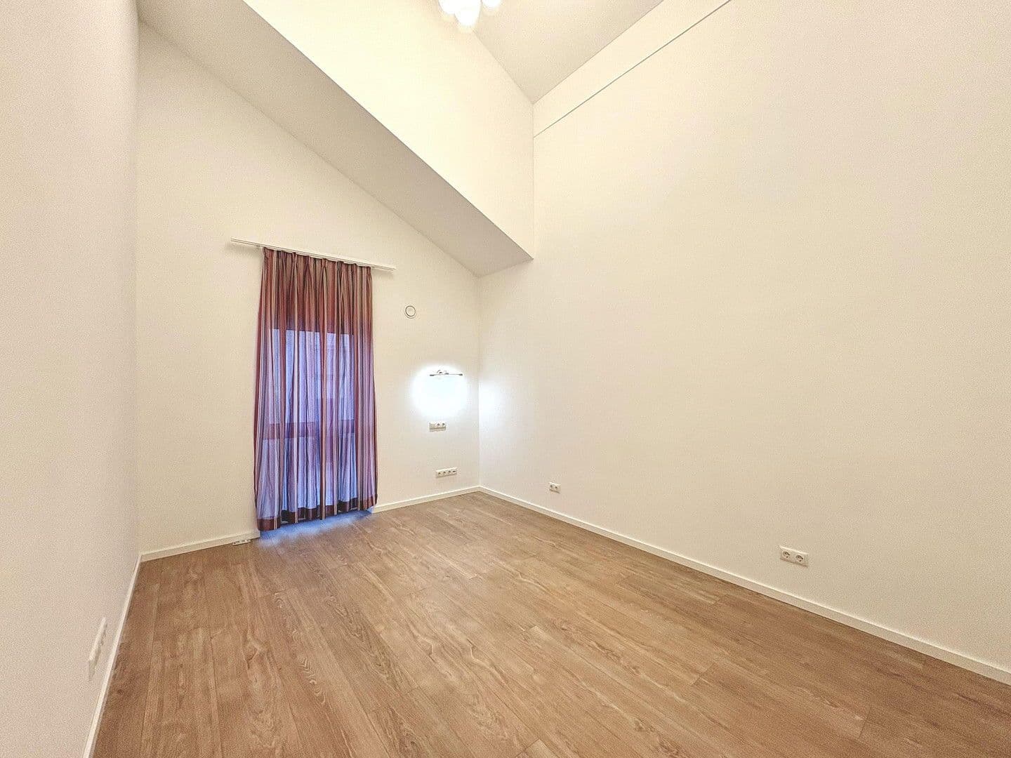 3 bedroom with open-plan kitchen flat to rent, 149 m², Dingolfing, Bavaria 3 bedroom with open-plan kitchen flat to rent, 149 m², Dingolfing, Bavaria