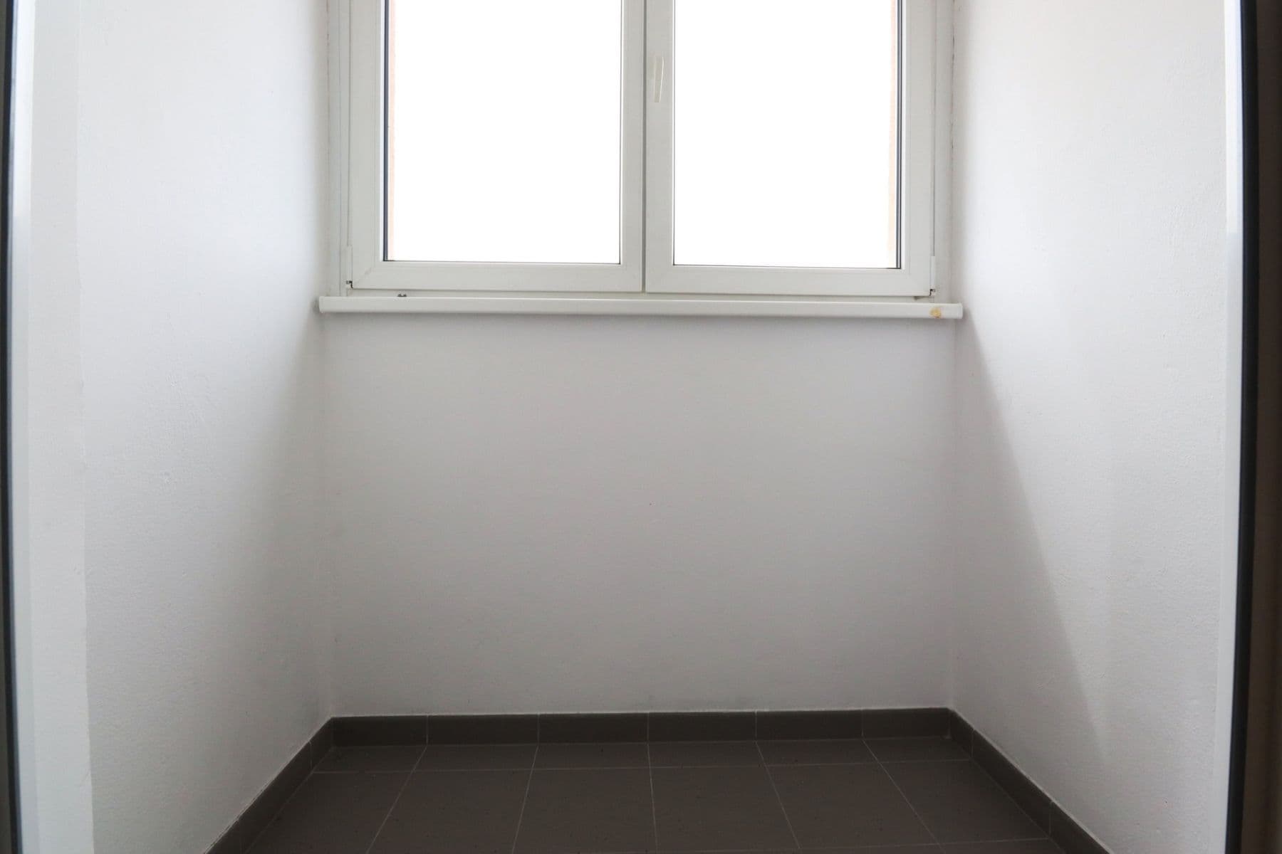 1 bedroom with open-plan kitchen flat to rent, 37 m², Topolová, Prague, Prague 1 bedroom with open-plan kitchen flat to rent, 37 m², Topolová, Prague, Prague