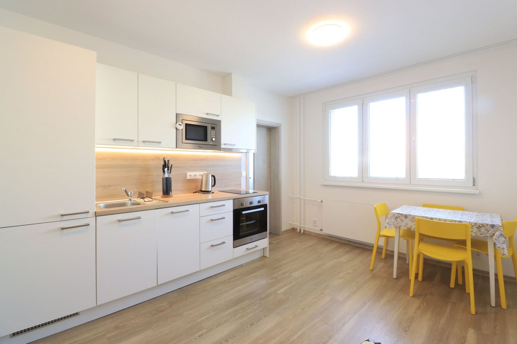 1 bedroom with open-plan kitchen flat to rent, 37 m², Topolová, Prague, Prague 1 bedroom with open-plan kitchen flat to rent, 37 m², Topolová, Prague, Prague