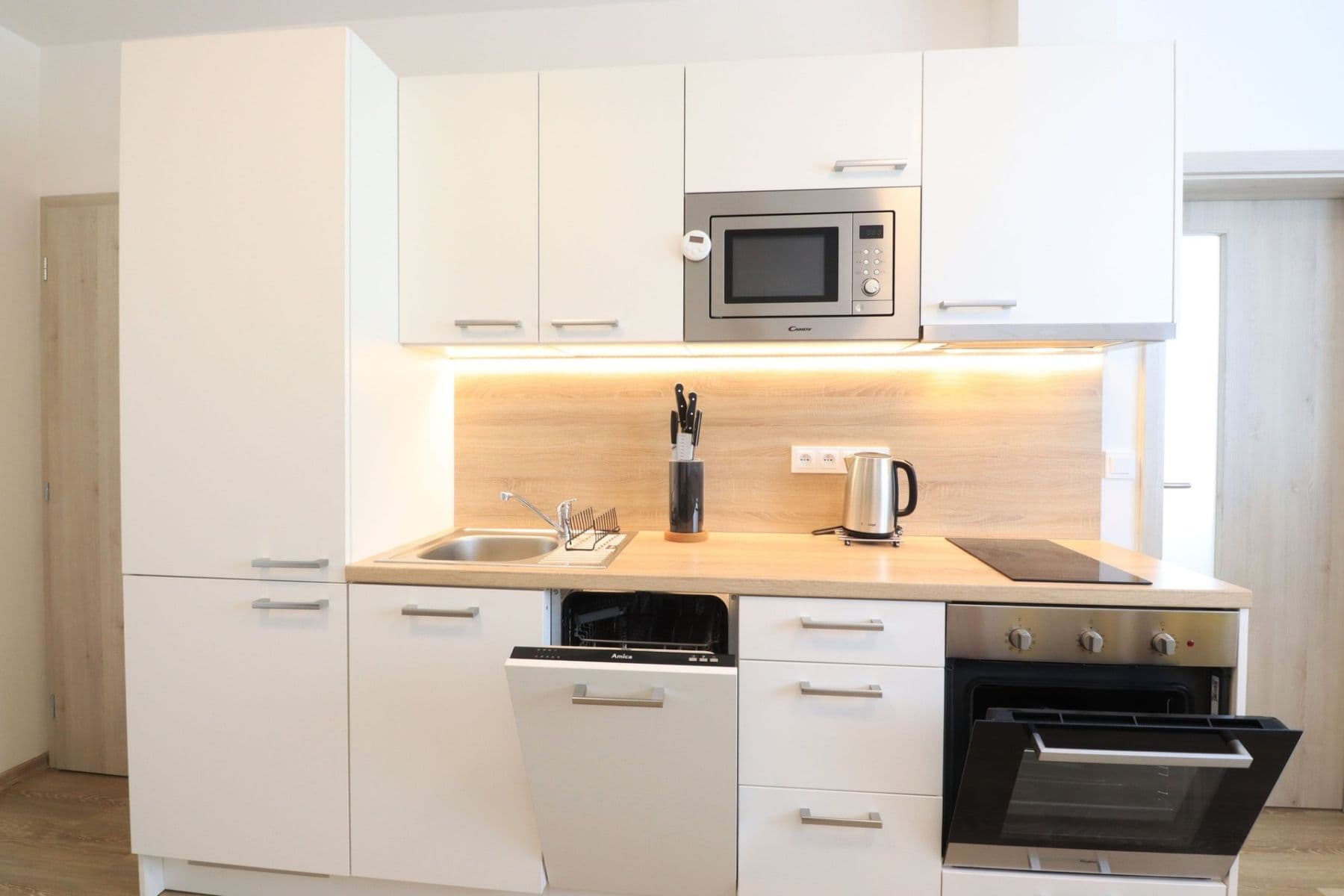 1 bedroom with open-plan kitchen flat to rent, 37 m², Topolová, Prague, Prague 1 bedroom with open-plan kitchen flat to rent, 37 m², Topolová, Prague, Prague