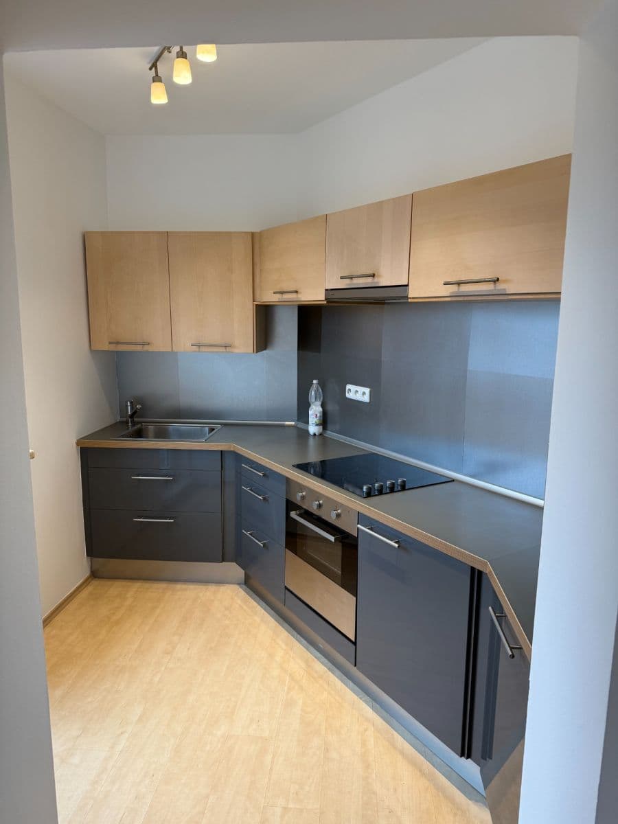 2 bedroom flat to rent, 65 m², Zdeňka Lhoty, Černošice, Středočeský Region 2 bedroom flat to rent, 65 m², Zdeňka Lhoty, Černošice, Středočeský Region