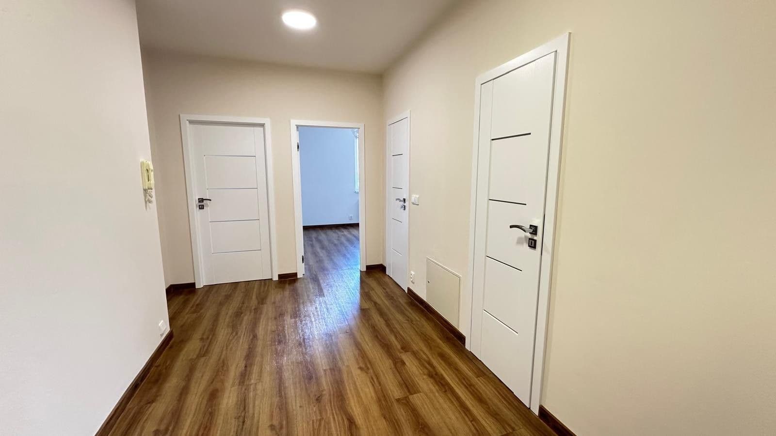 2 bedroom with open-plan kitchen flat to rent, 85 m², Pastevců, Prague, Prague 2 bedroom with open-plan kitchen flat to rent, 85 m², Pastevců, Prague, Prague