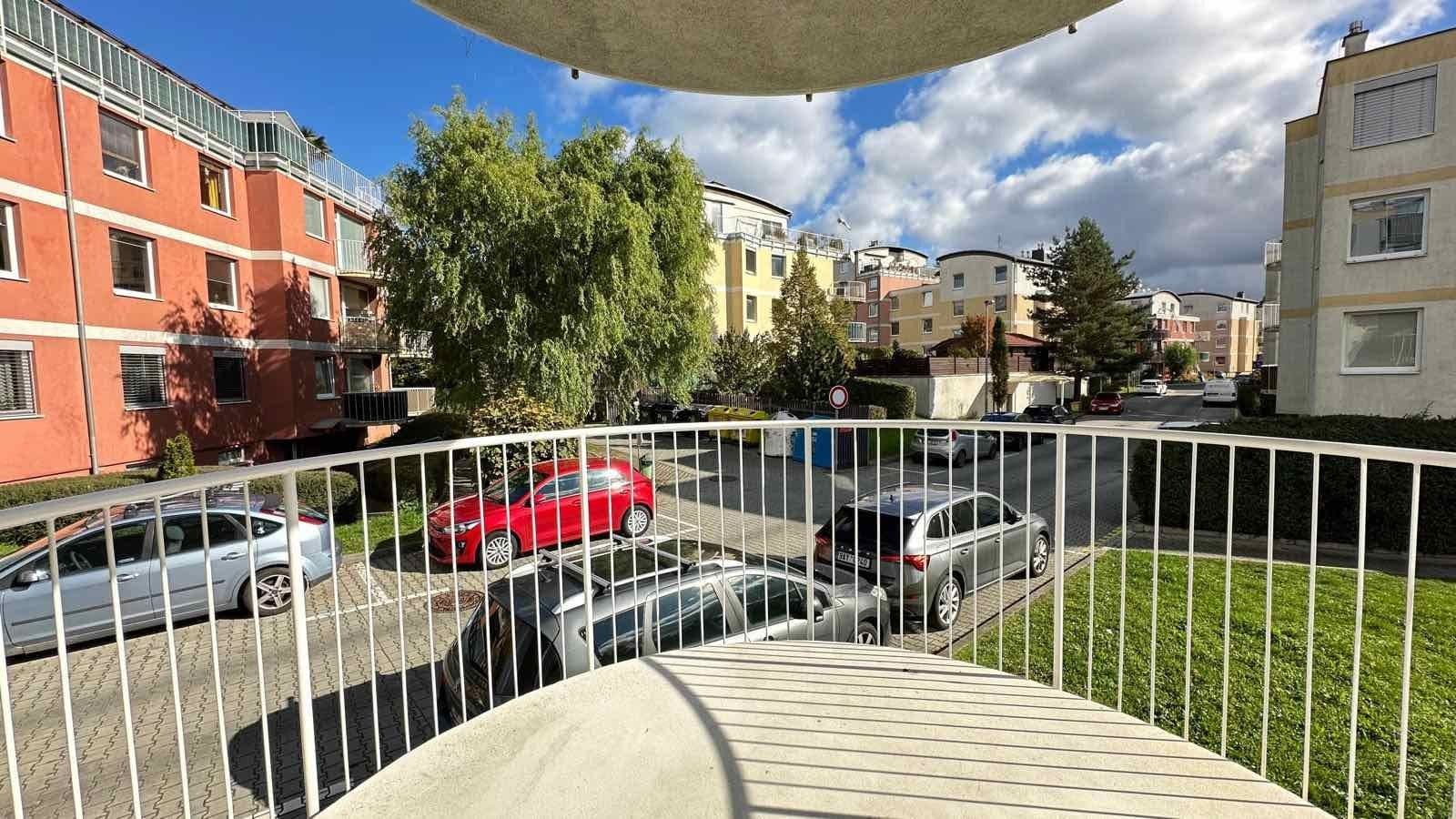 2 bedroom with open-plan kitchen flat to rent, 85 m², Pastevců, Prague, Prague 2 bedroom with open-plan kitchen flat to rent, 85 m², Pastevců, Prague, Prague