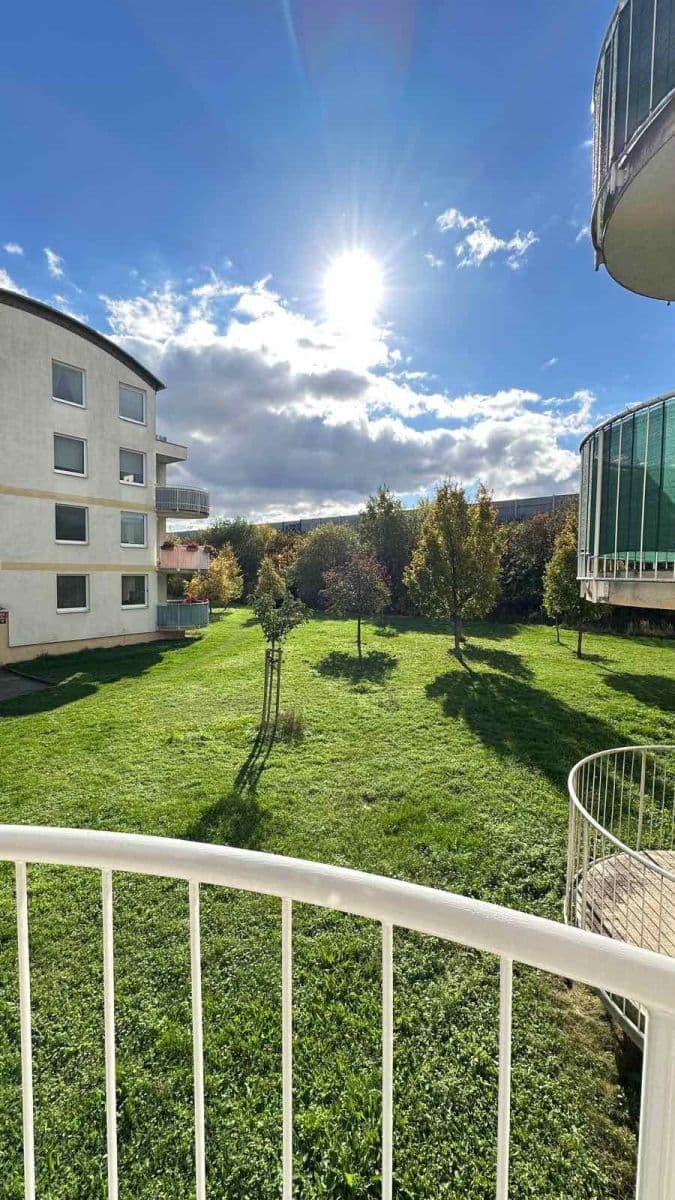 2 bedroom with open-plan kitchen flat to rent, 85 m², Pastevců, Prague, Prague 2 bedroom with open-plan kitchen flat to rent, 85 m², Pastevců, Prague, Prague