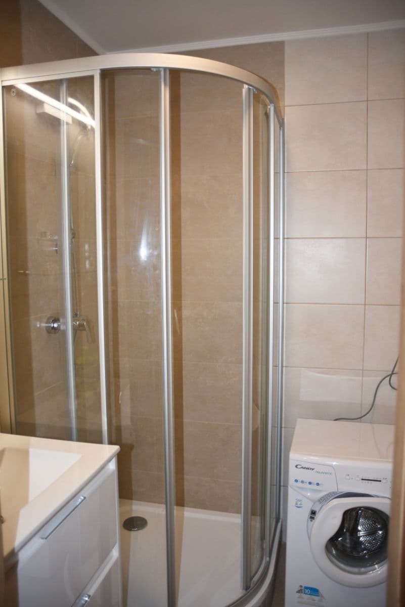 4 bedroom flat to rent, 75 m², Nad Olšinami, Prague, Prague 4 bedroom flat to rent, 75 m², Nad Olšinami, Prague, Prague