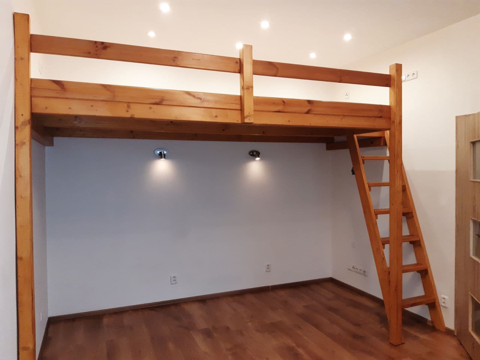 Studio flat to rent, 28 m², Plzeňská, Králův Dvůr, Středočeský Region Studio flat to rent, 28 m², Plzeňská, Králův Dvůr, Středočeský Region