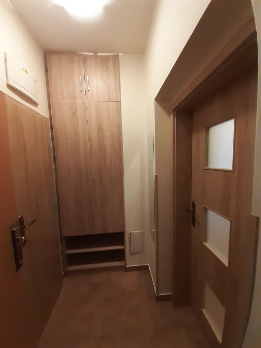 Studio flat to rent, 28 m², Plzeňská, Králův Dvůr, Středočeský Region Studio flat to rent, 28 m², Plzeňská, Králův Dvůr, Středočeský Region