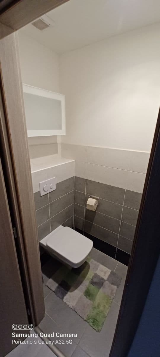 2 bedroom with open-plan kitchen flat to rent, 83 m², Píškova, Prague, Prague 2 bedroom with open-plan kitchen flat to rent, 83 m², Píškova, Prague, Prague