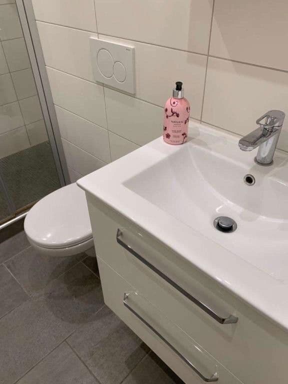 Studio flat to rent, 28 m², Neuhofstraße 16, Frankfurt am Main, Hesse Studio flat to rent, 28 m², Neuhofstraße 16, Frankfurt am Main, Hesse