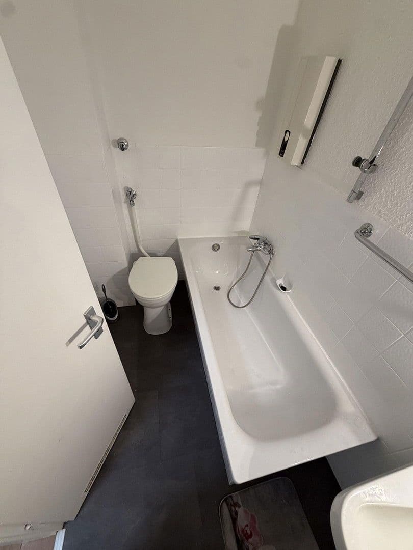 Studio flat to rent, 36 m², Silberstraße 4, Essen, North Rhine-Westphalia Studio flat to rent, 36 m², Silberstraße 4, Essen, North Rhine-Westphalia