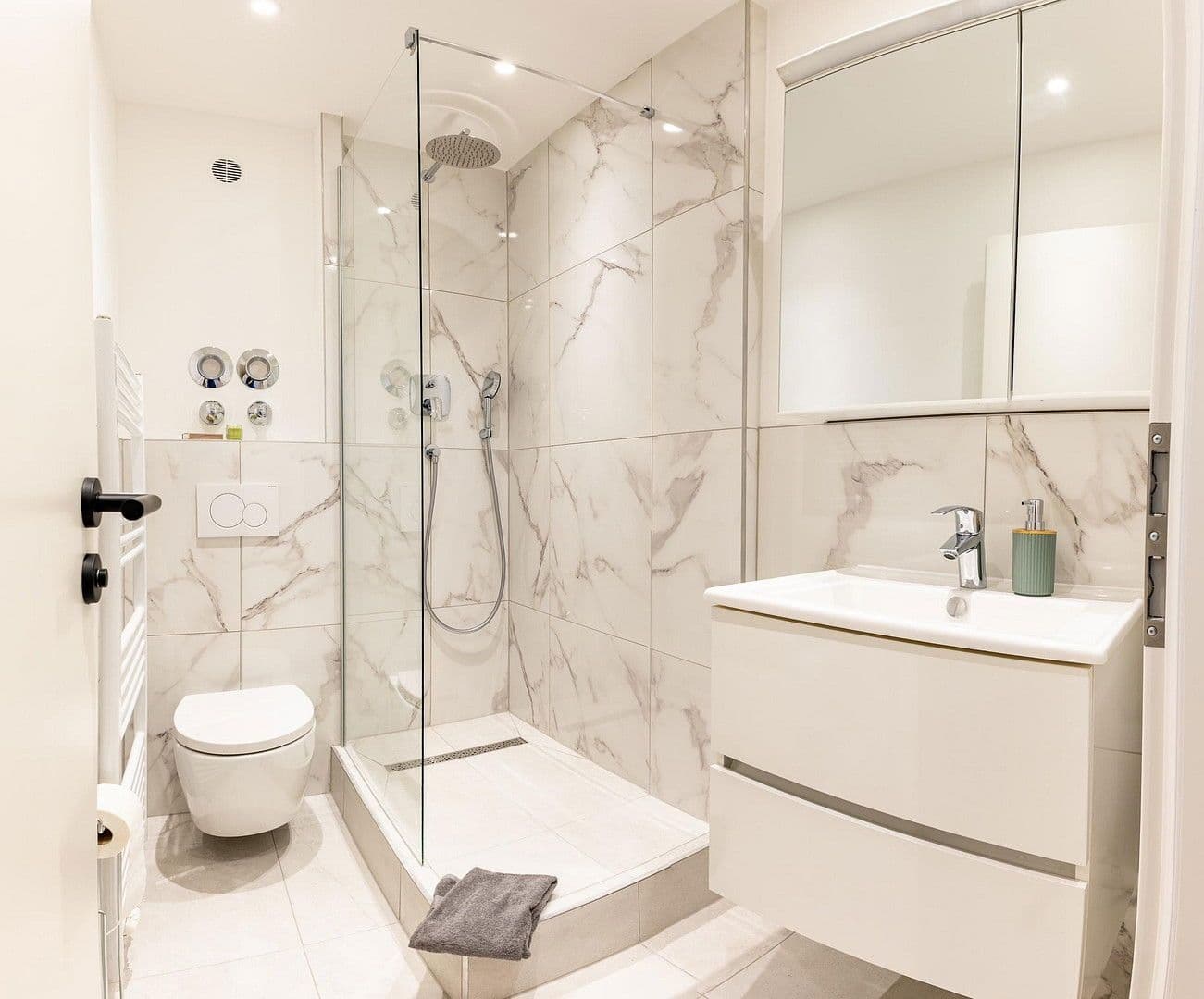 1 bedroom flat to rent, 33 m², Schleißheimer Str. 297, München, Bavaria 1 bedroom flat to rent, 33 m², Schleißheimer Str. 297, München, Bavaria