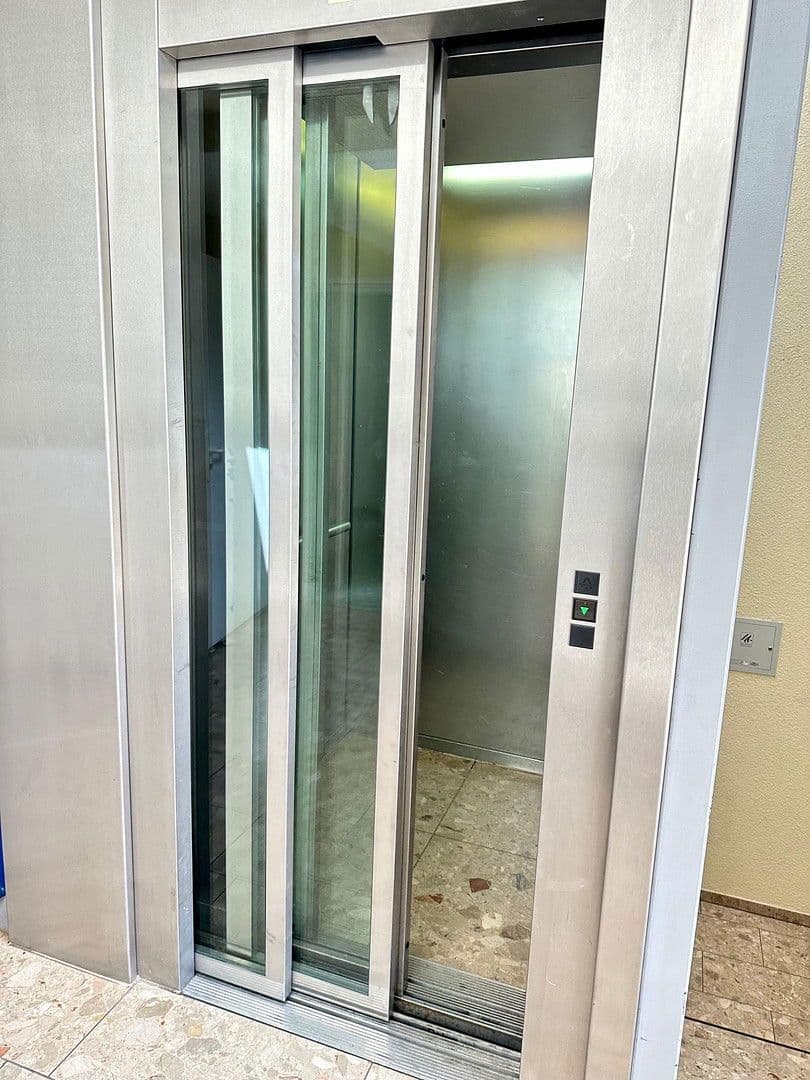 2 bedroom flat to rent, 56 m², Friedrich Staude Strasse. 2, Zwickau, Saxony 2 bedroom flat to rent, 56 m², Friedrich Staude Strasse. 2, Zwickau, Saxony