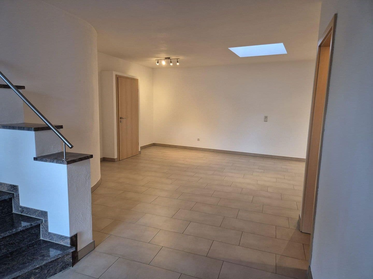 office to rent, 150 m², Schwindegg, Bavaria office to rent, 150 m², Schwindegg, Bavaria