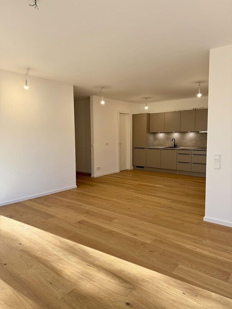 3 bedroom flat to rent, 102 m², Fürstenackerstr. 42, München, Bavaria 3 bedroom flat to rent, 102 m², Fürstenackerstr. 42, München, Bavaria