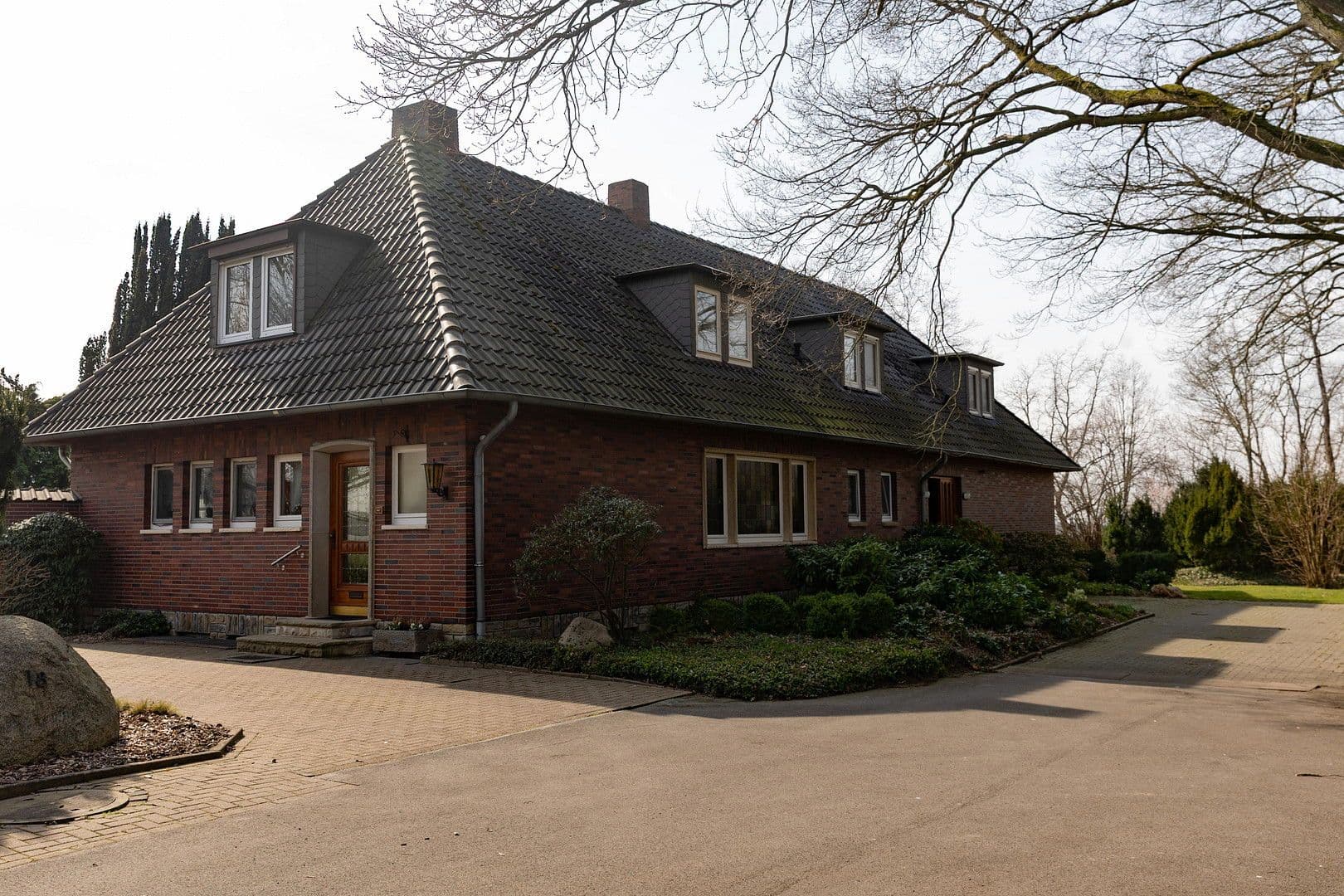 house for sale, 258 m², Petershagen, North Rhine-Westphalia house for sale, 258 m², Petershagen, North Rhine-Westphalia