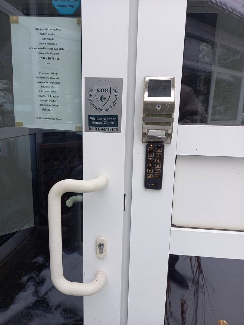 non-residential property for sale, 1,799 m², Wernesgrüner Straße 39 d, Rodewisch, Saxony non-residential property for sale, 1,799 m², Wernesgrüner Straße 39 d, Rodewisch, Saxony